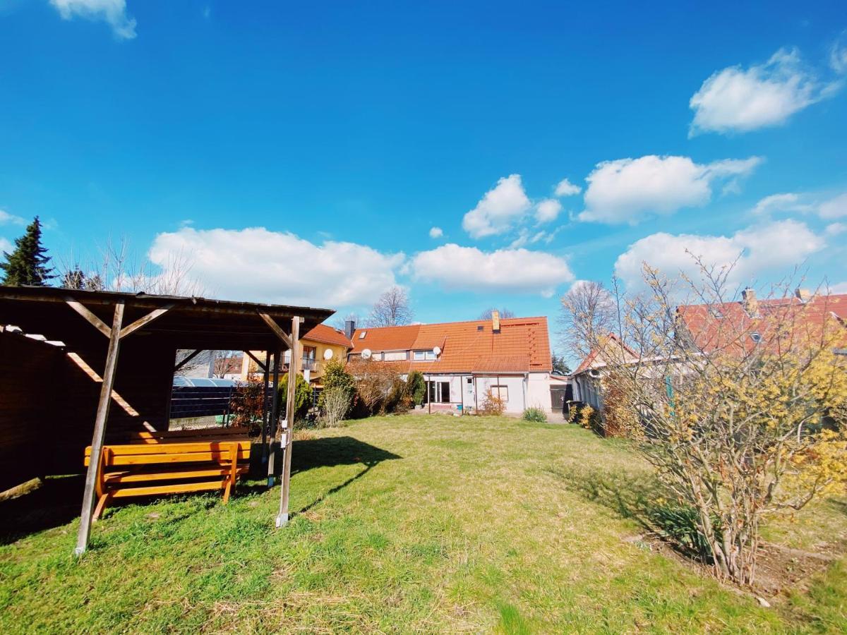 Haus Zum See Zwenkau Buitenkant foto